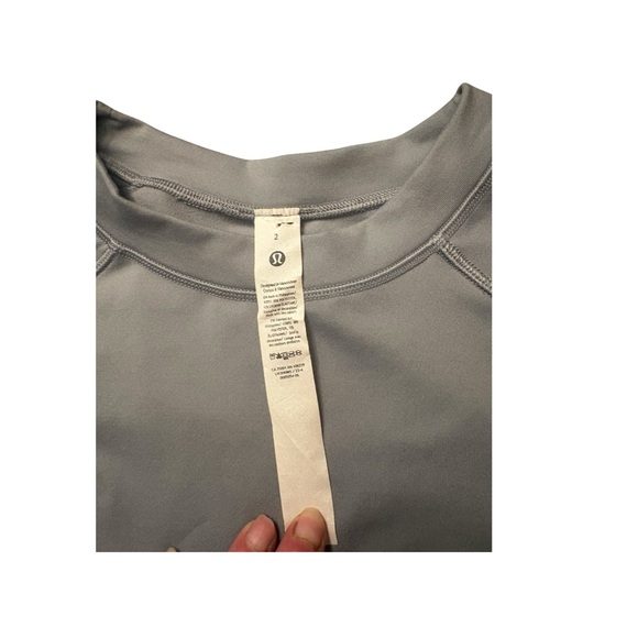 Lululemon - Picture 3 of 3